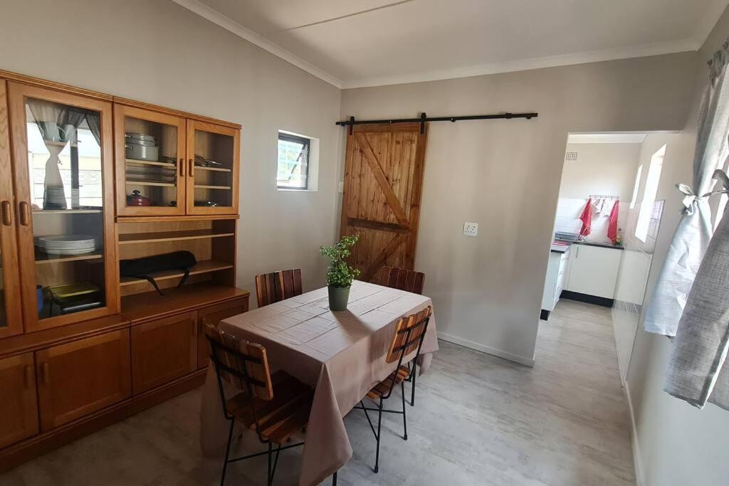Rock Away Beach Condo. Хартенбос Екстериор снимка